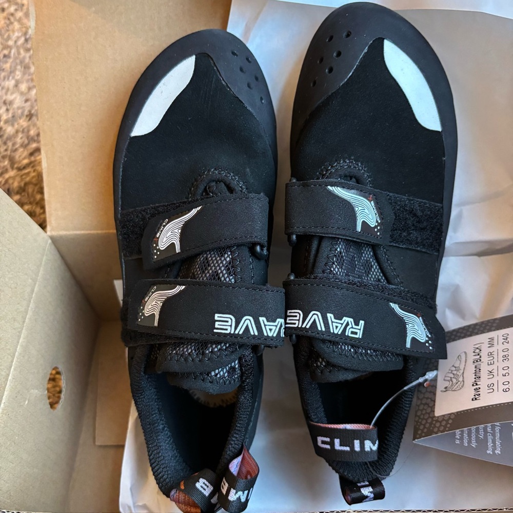 Climb X climbing shoes size US 6 black - Picture 4 of 5